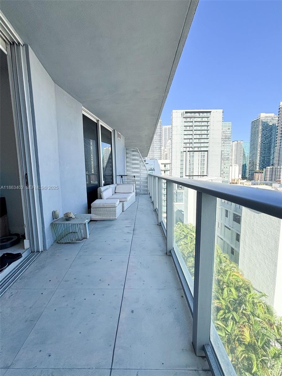1010 SW 2 Avenue 1110 — photo 4