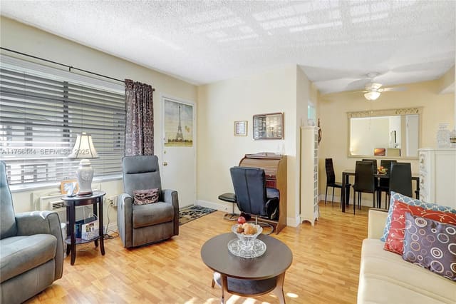 17001 NE 13th Avenue 308, sold in Mar-Len Gardens No 5 Corp, Miami, FL