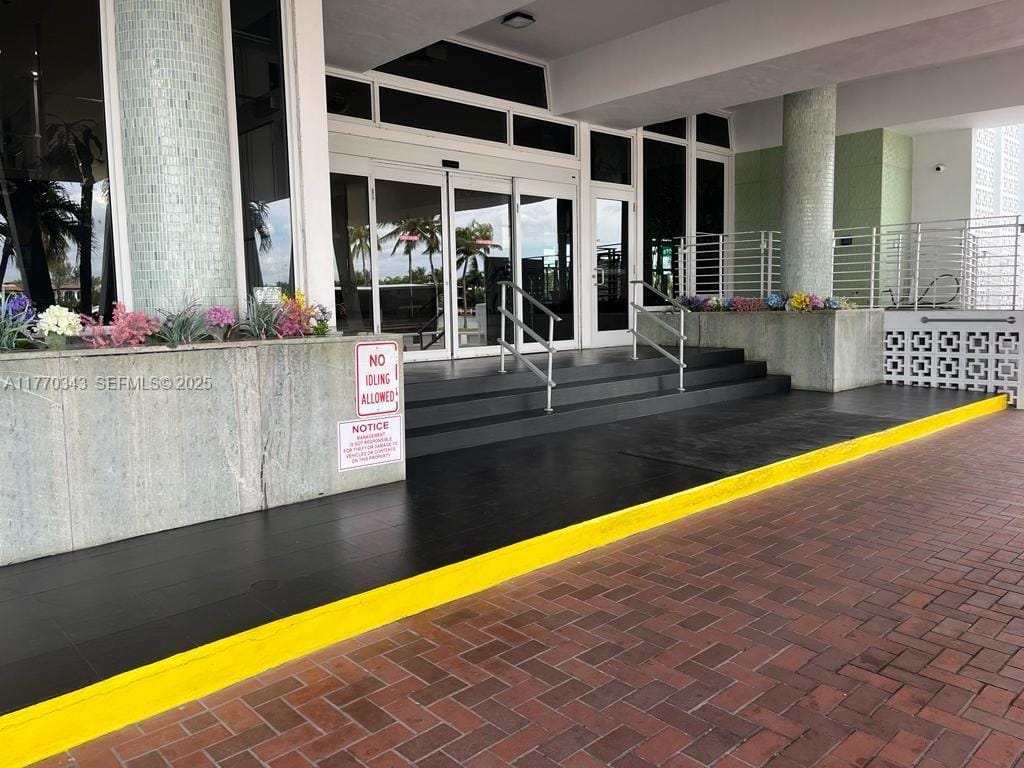 4747 Collins Avenue 1115, Miami Beach, FL 33140 photo 2