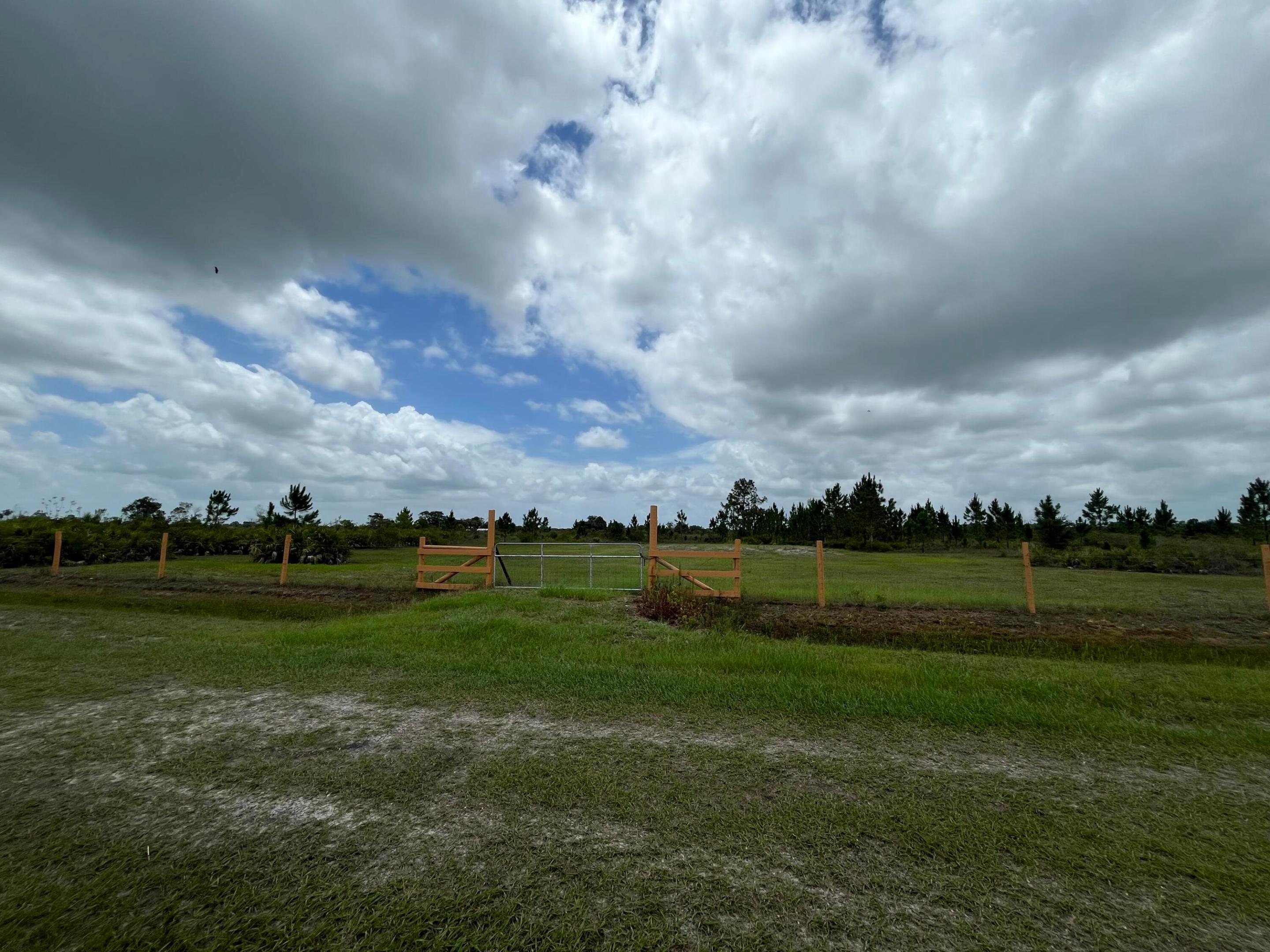 19092 NW 250th Street, Okeechobee, FL 34972, Okeechobee