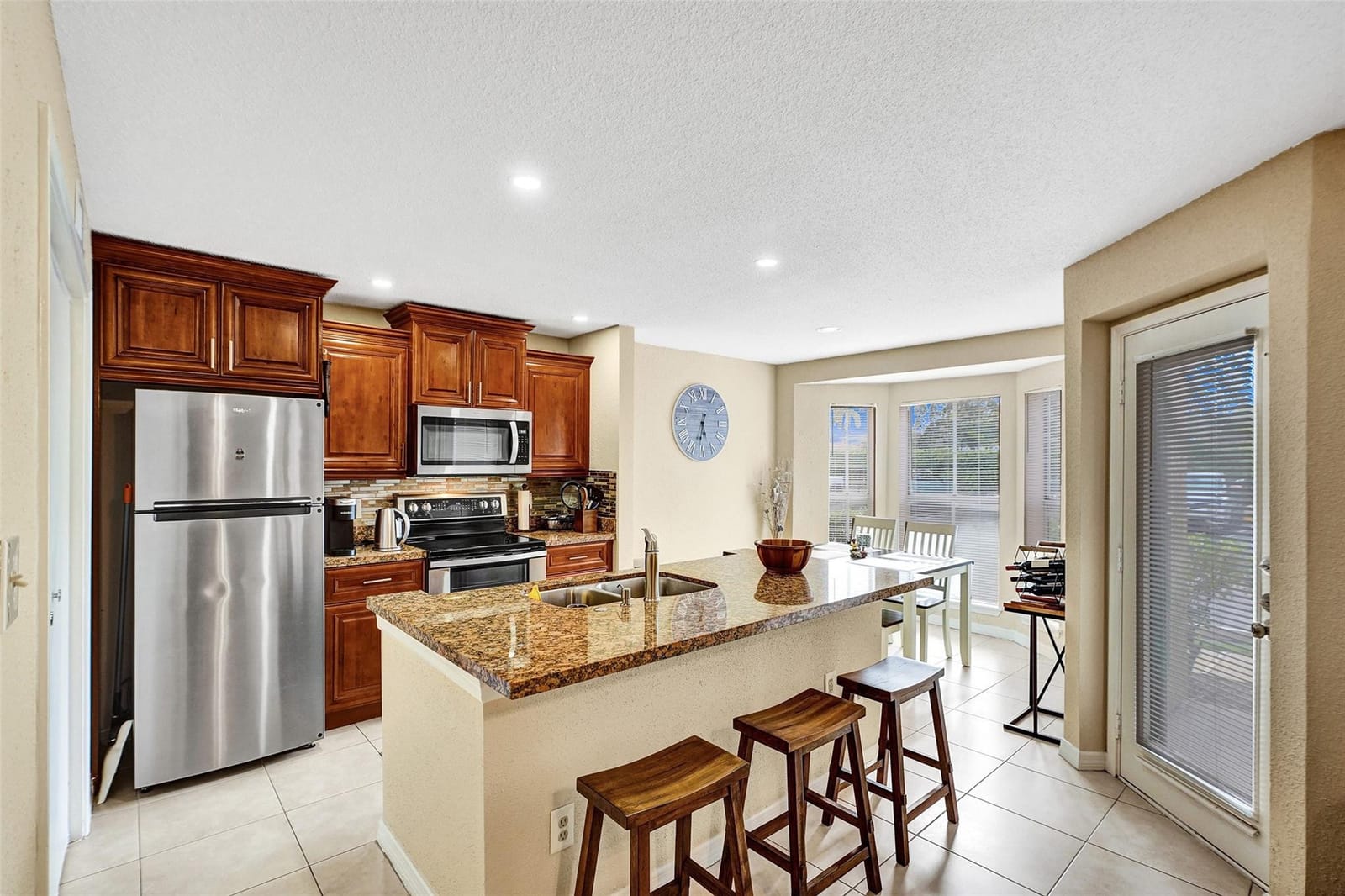 777 Riverside Drive 1517 — photo 11