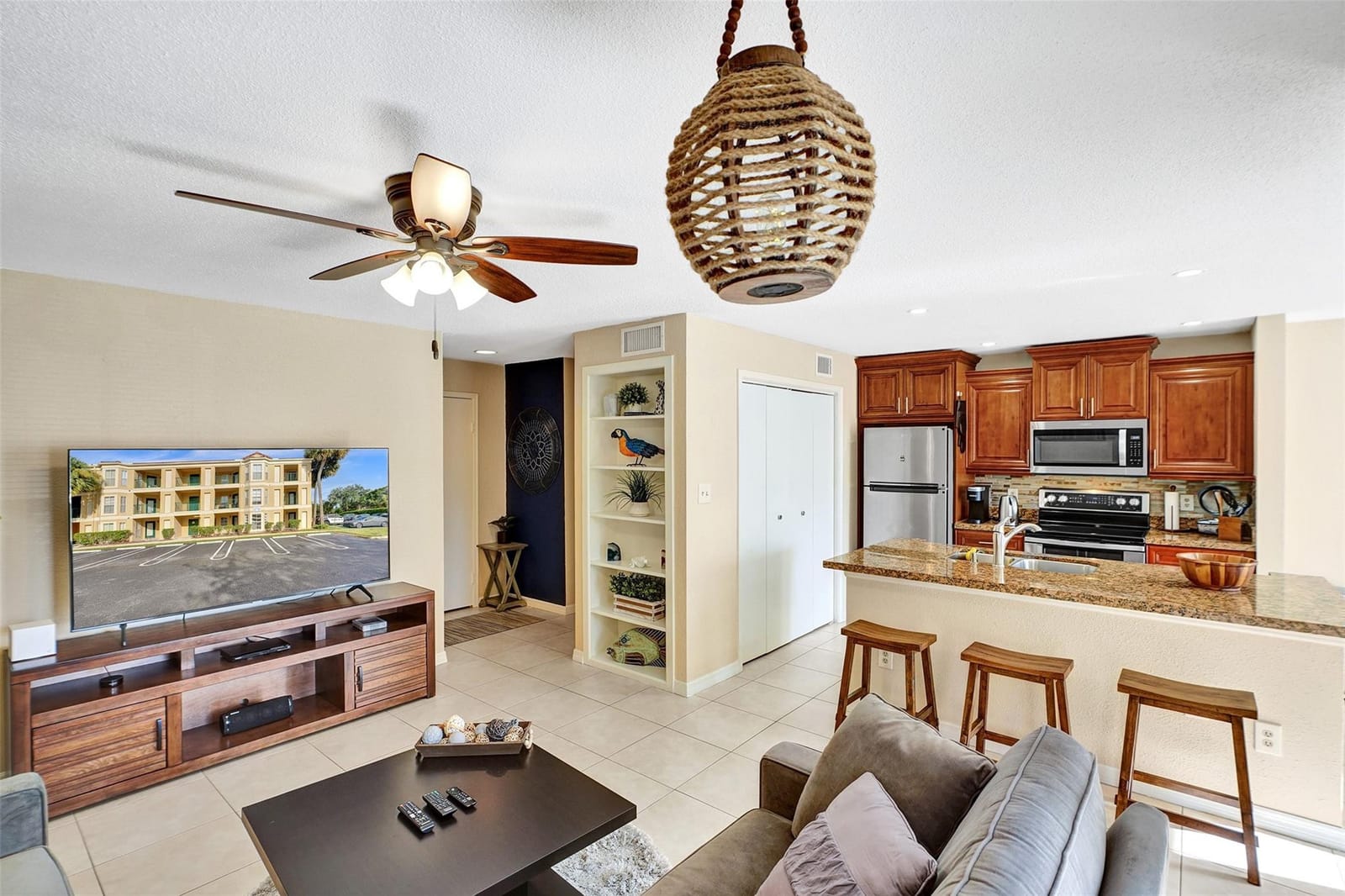 777 Riverside Drive 1517 — photo 12