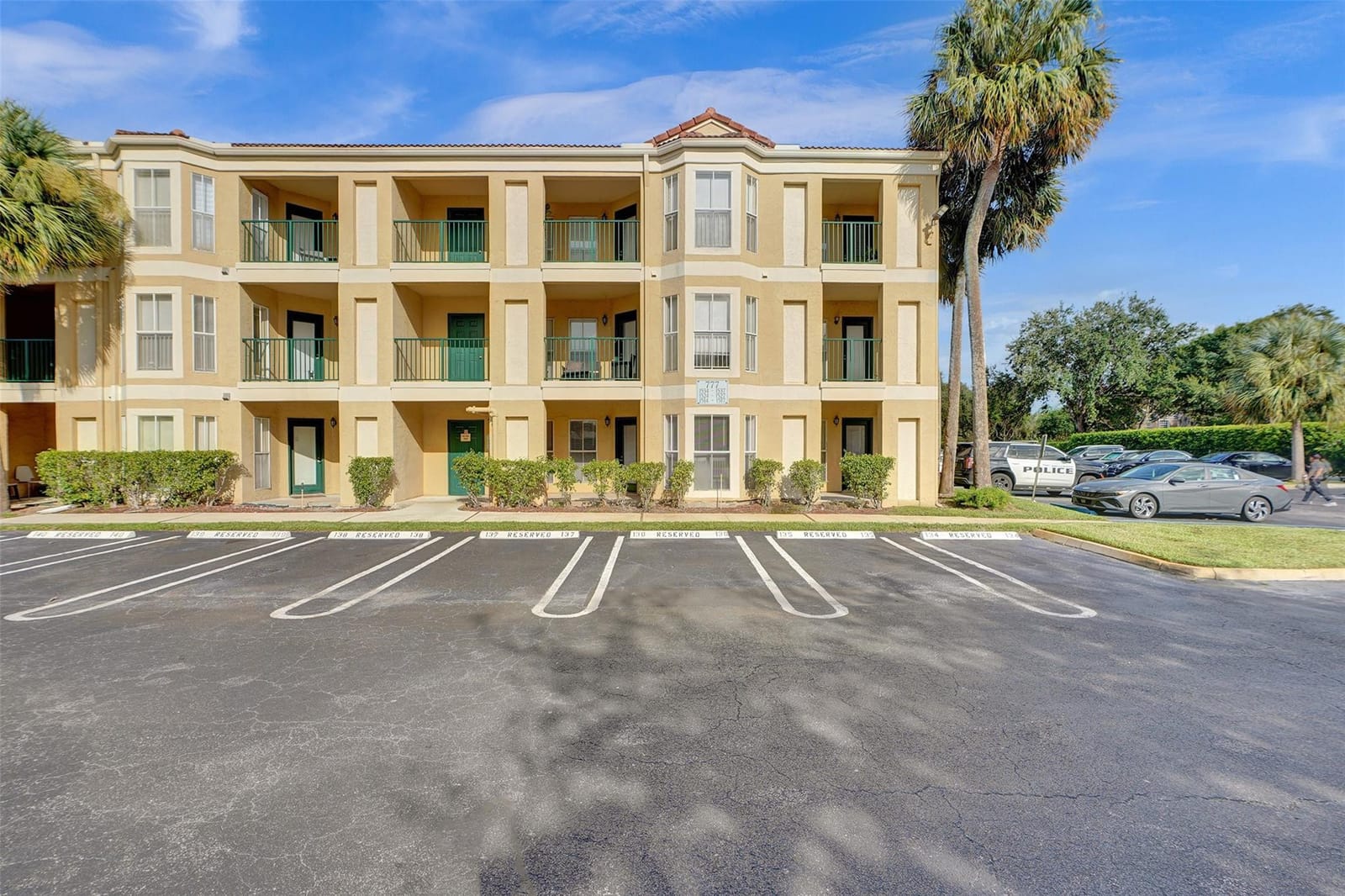 777 Riverside Drive 1517 — photo 4