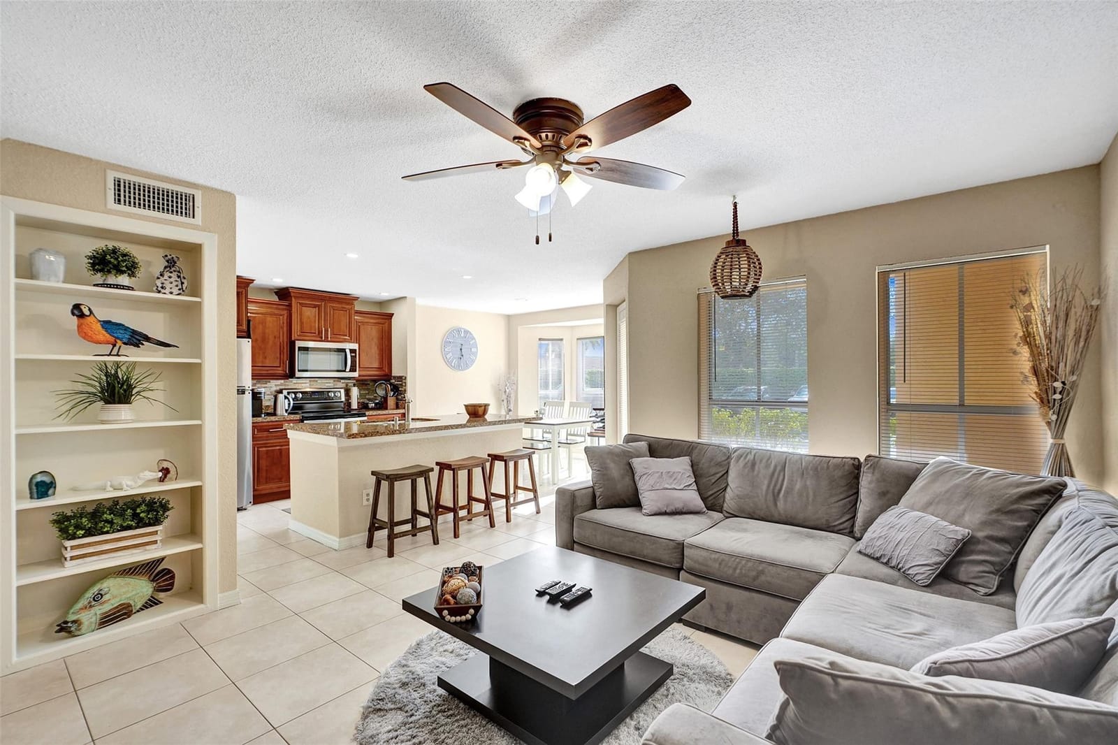 777 Riverside Drive 1517 — photo 8