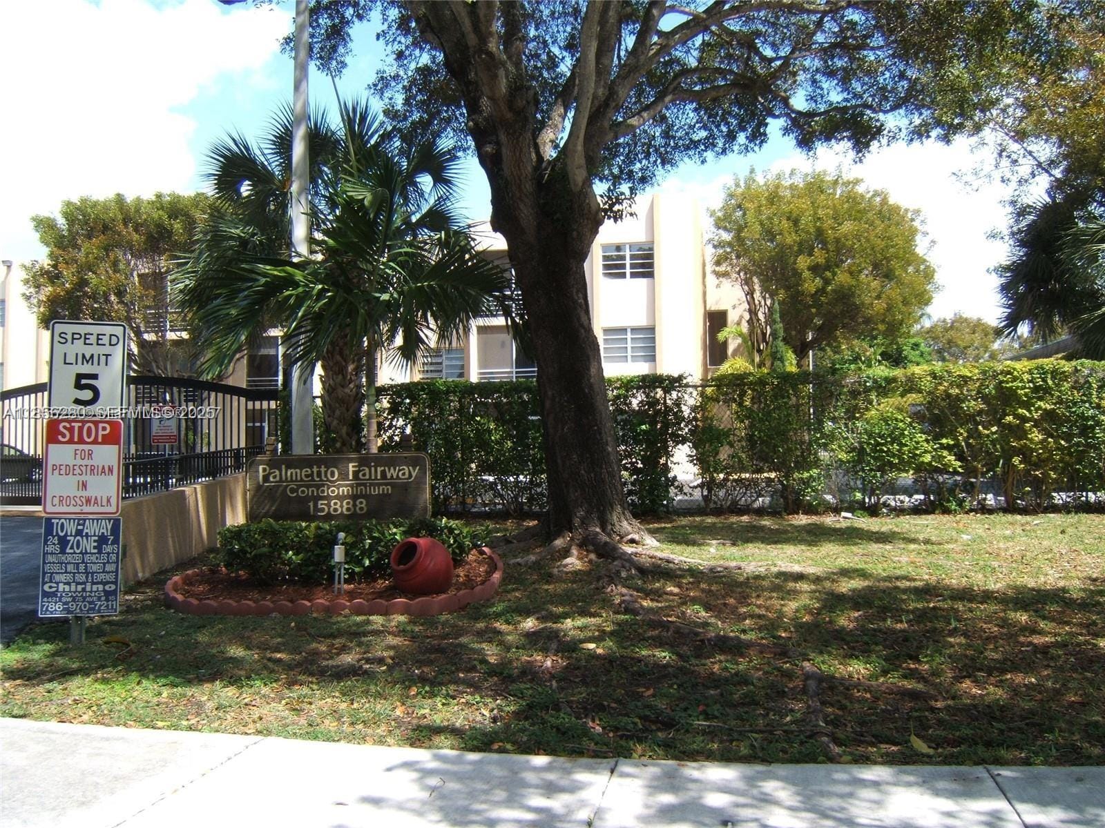 1 bedroom home for sale at 15888 95th, Miami, FL 33157 — $180,000