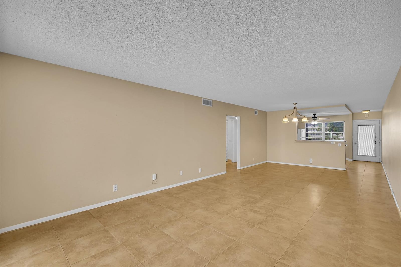 2903 Victoria Circle C2 — photo 11
