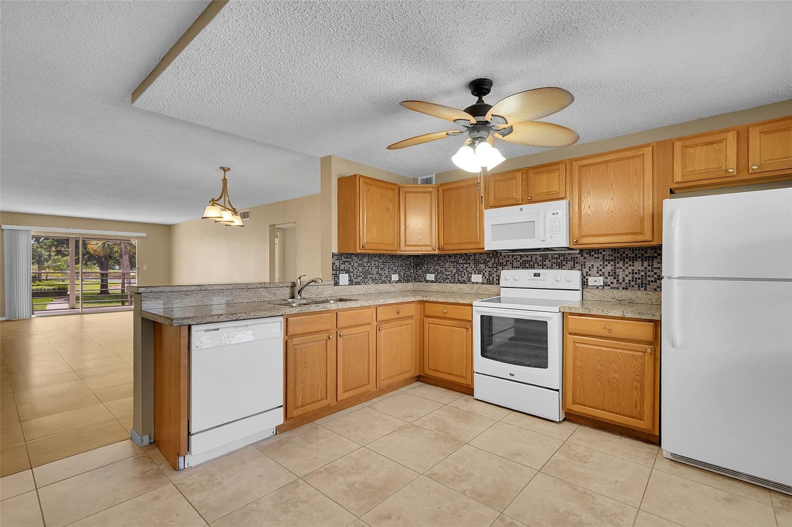 2903 Victoria Circle C2 — photo 4