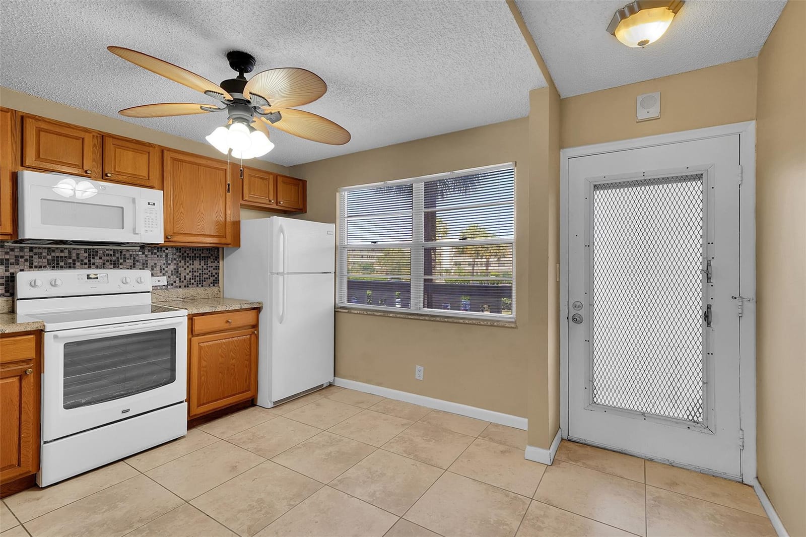 2903 Victoria Circle C2 — photo 5