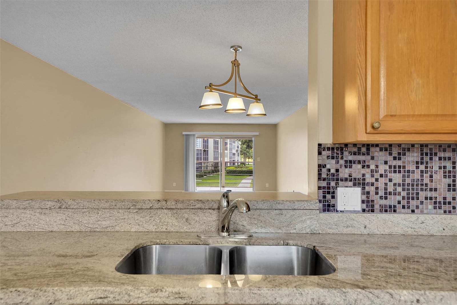 2903 Victoria Circle C2 — photo 8