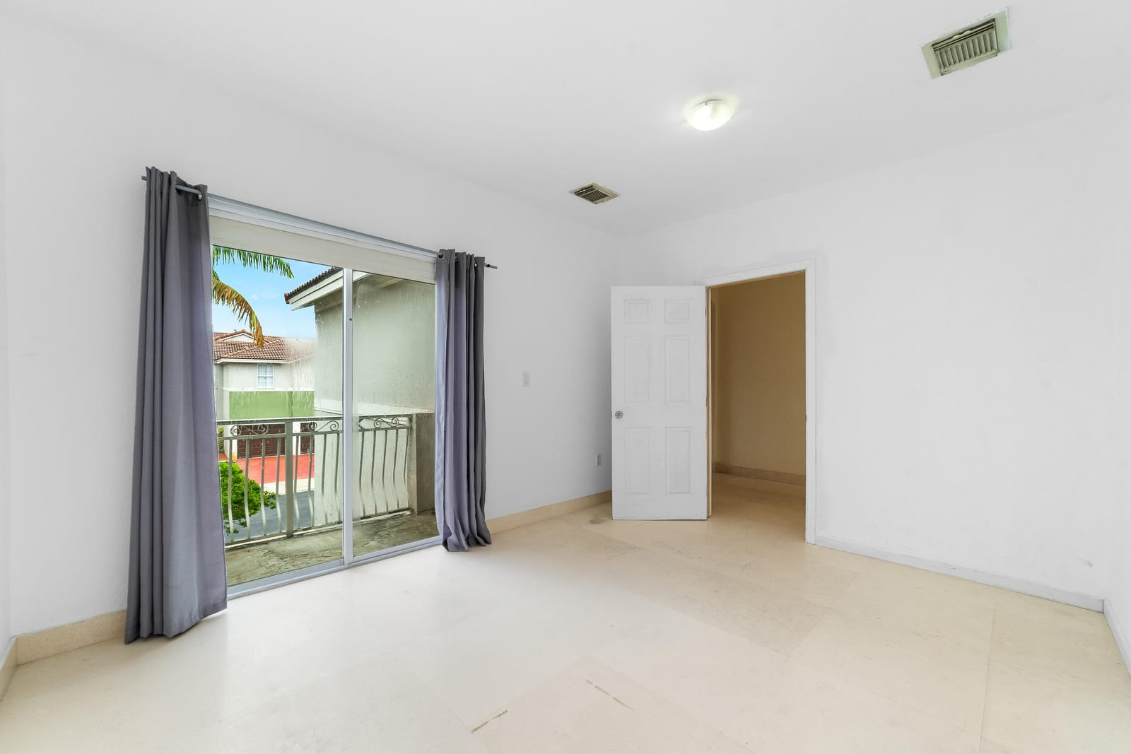 8022 NW 114th Place, Doral, FL 33178 photo 14
