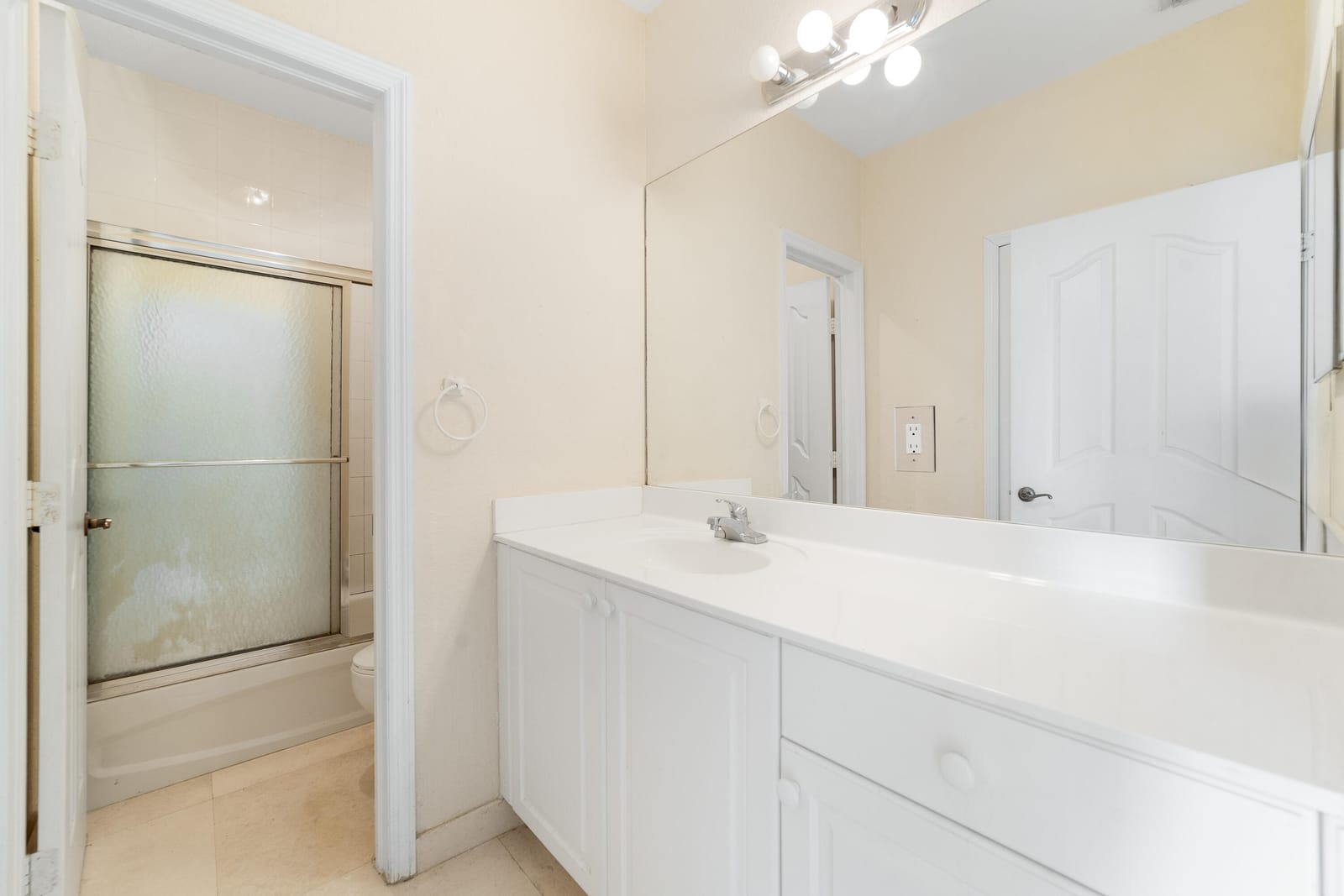 8022 NW 114th Place, Doral, FL 33178 photo 21