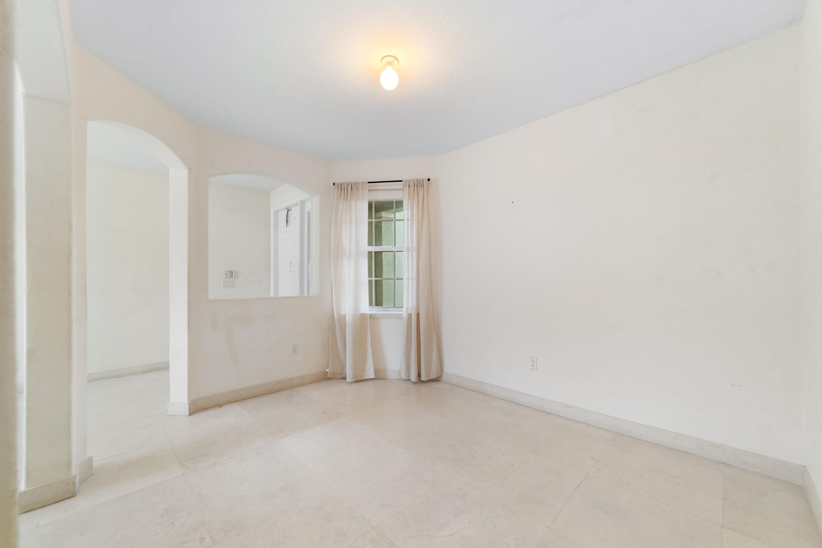 8022 NW 114th Place — photo 7