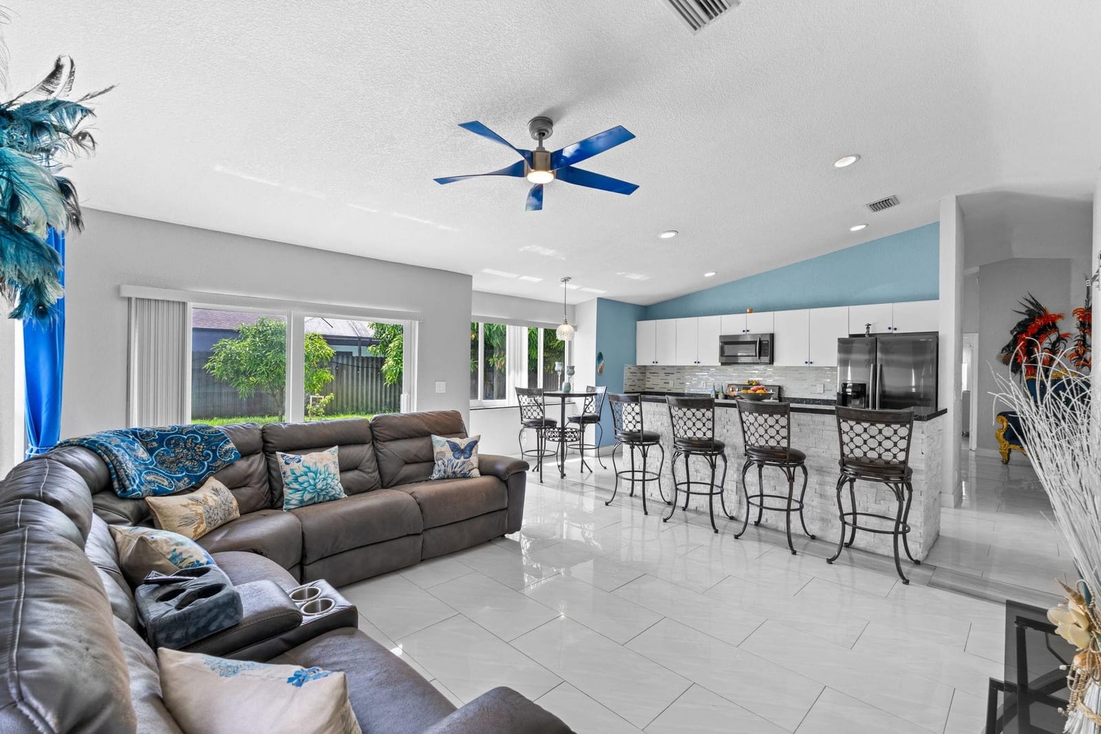 2301 E Lake Miramar Circle, Miramar, FL 33025 photo 13