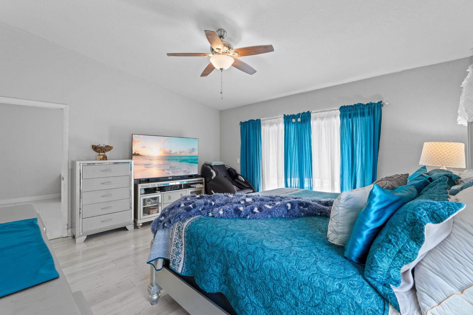 2301 E Lake Miramar Circle, Miramar, FL 33025 photo 16