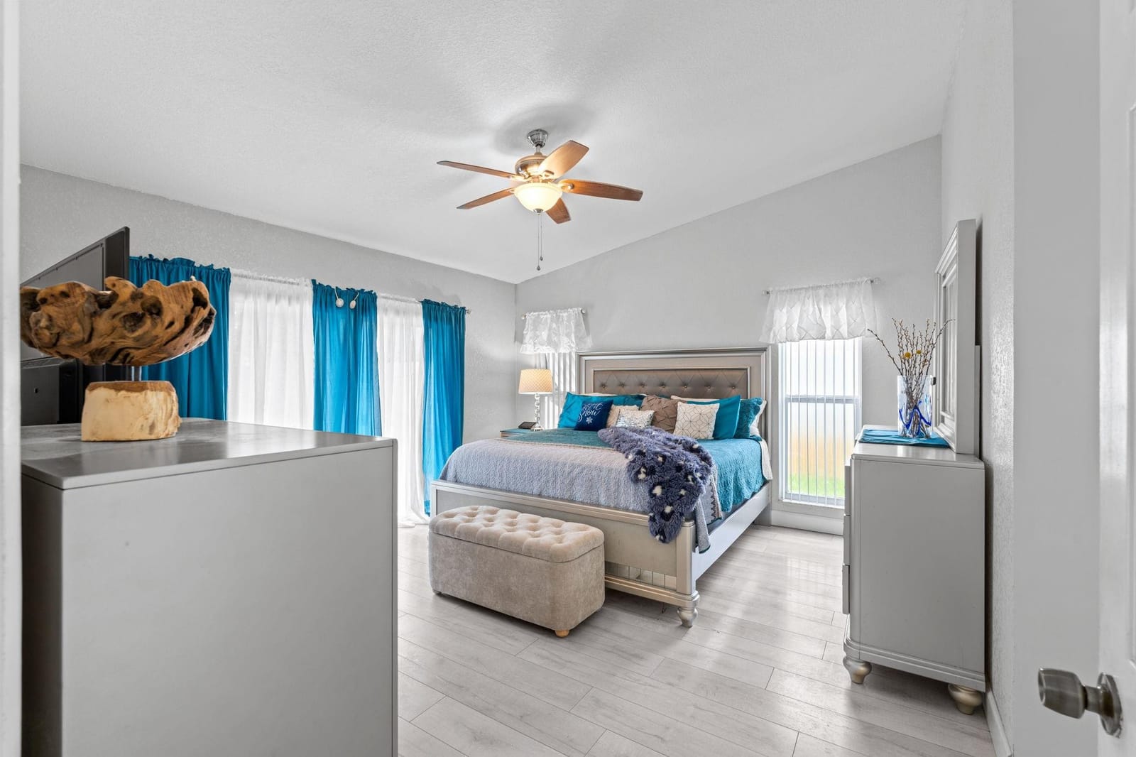 2301 E Lake Miramar Circle, Miramar, FL 33025 photo 17
