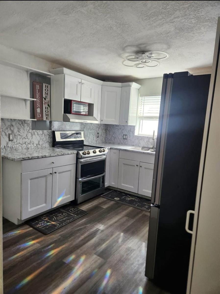 561 NE 159th Street, Miami, FL 33162 photo 2