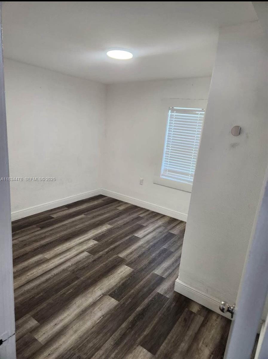 561 NE 159th Street, Miami, FL 33162 photo 3