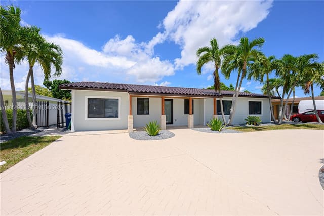 11835 SW 37th Street, sold in Southern Ests, Miami, FL