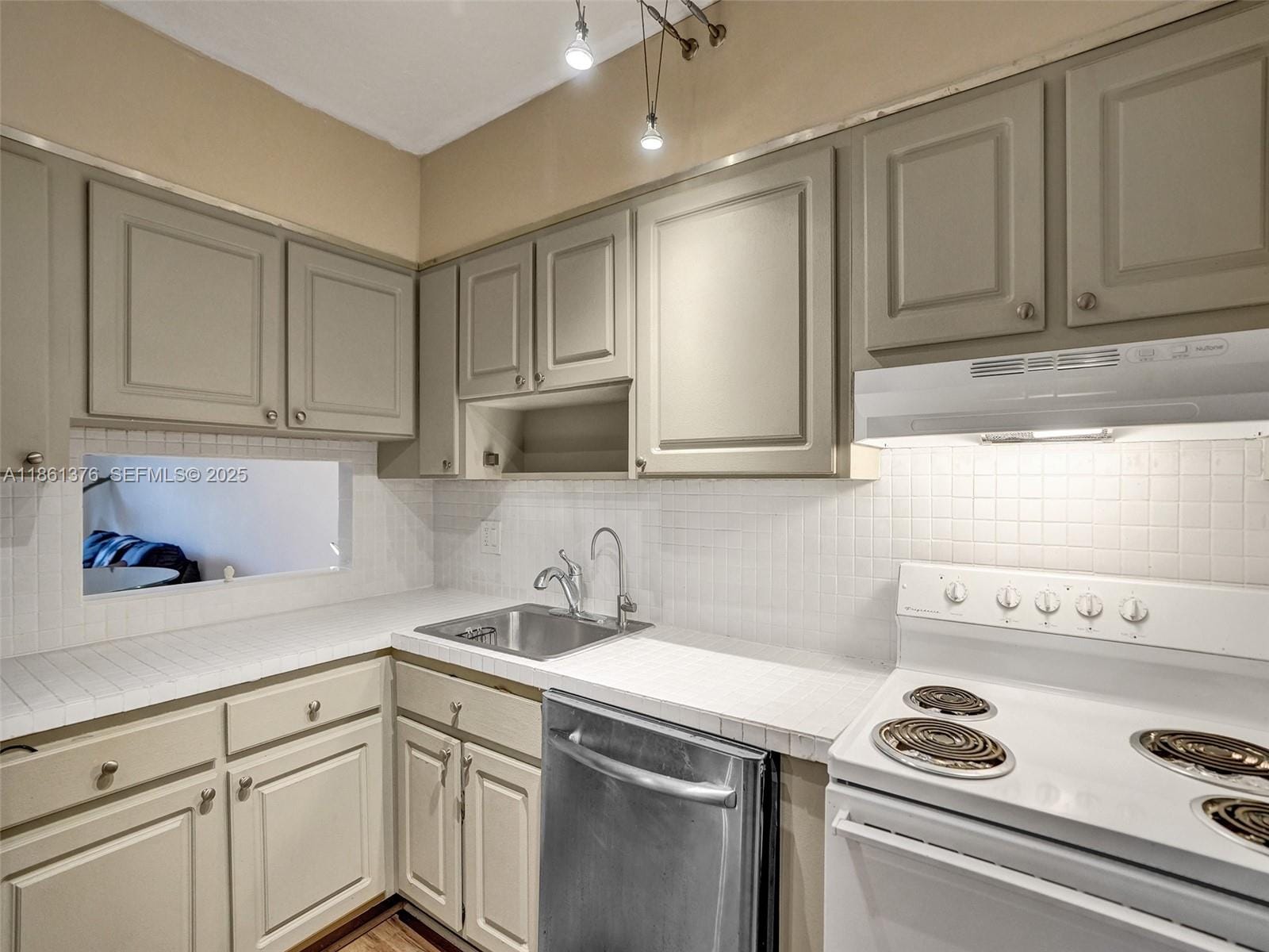 4900 Washington Street 203, Hollywood, FL 33021 photo 8
