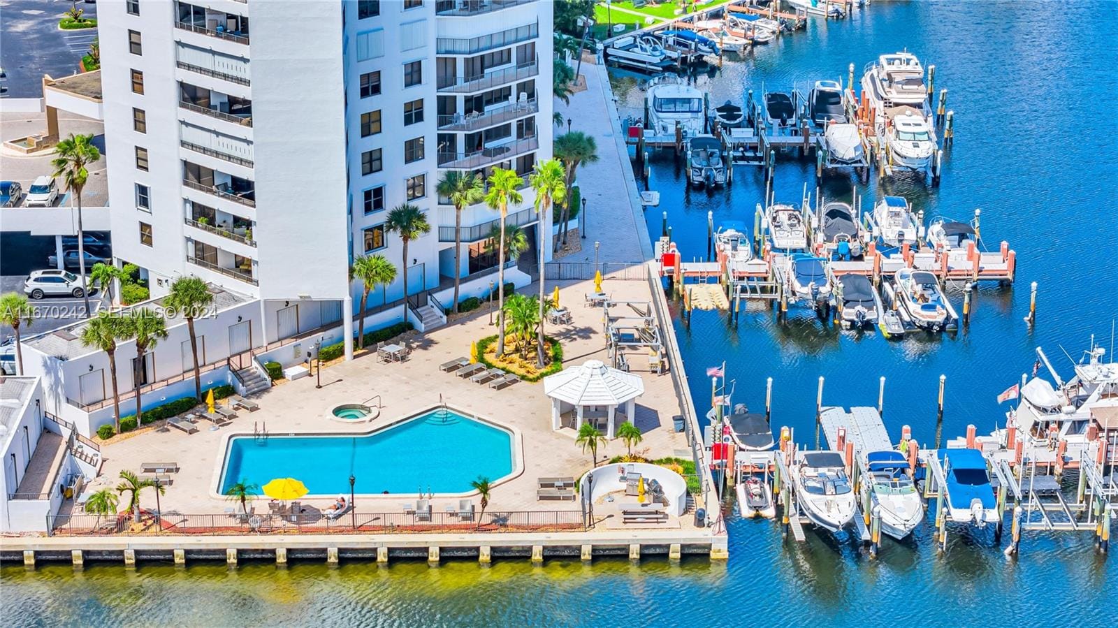 300 Three Islands Boulevard 815, Hallandale Beach, FL 33009 photo 21