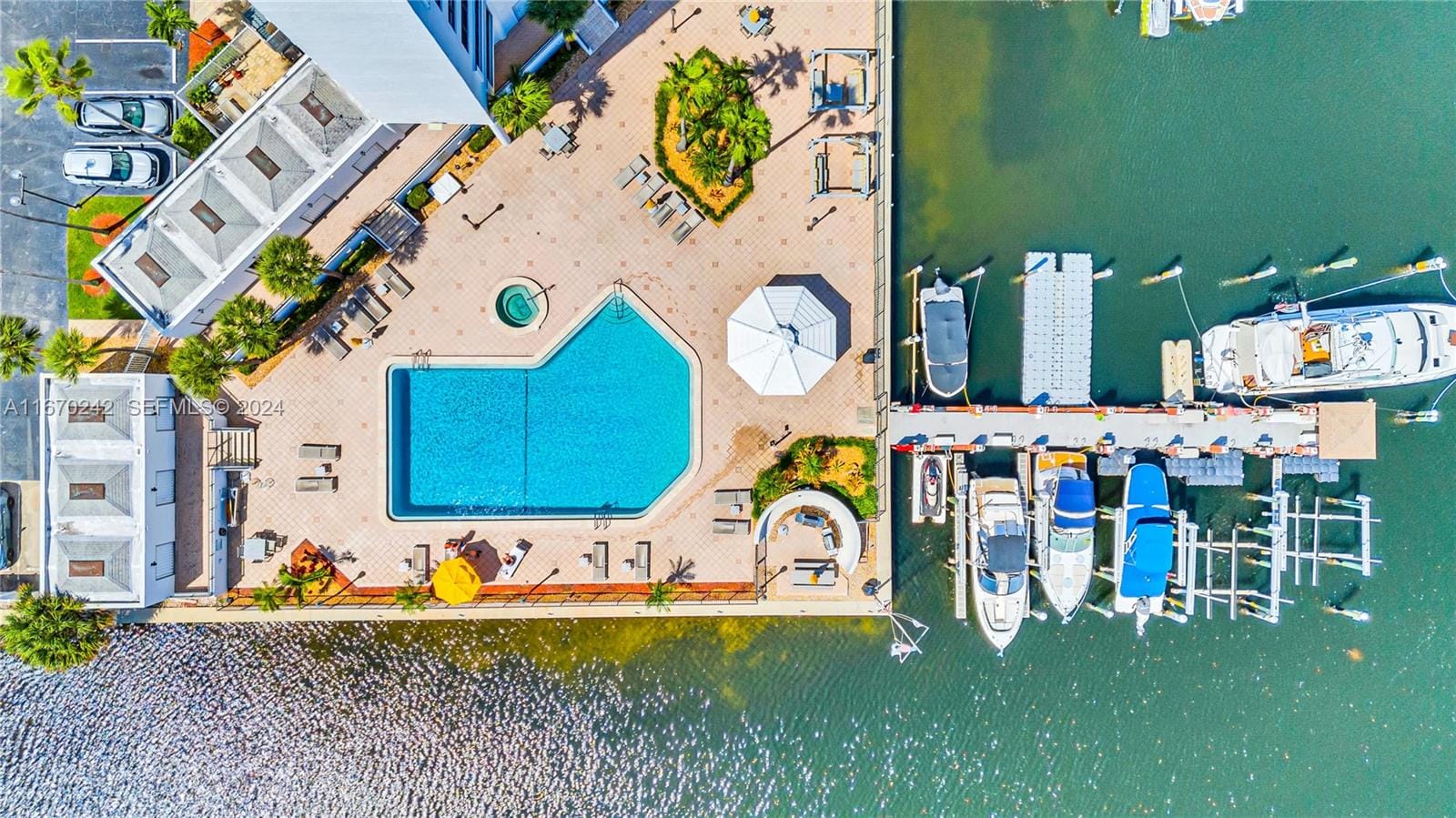 300 Three Islands Boulevard 815, Hallandale Beach, FL 33009 photo 4