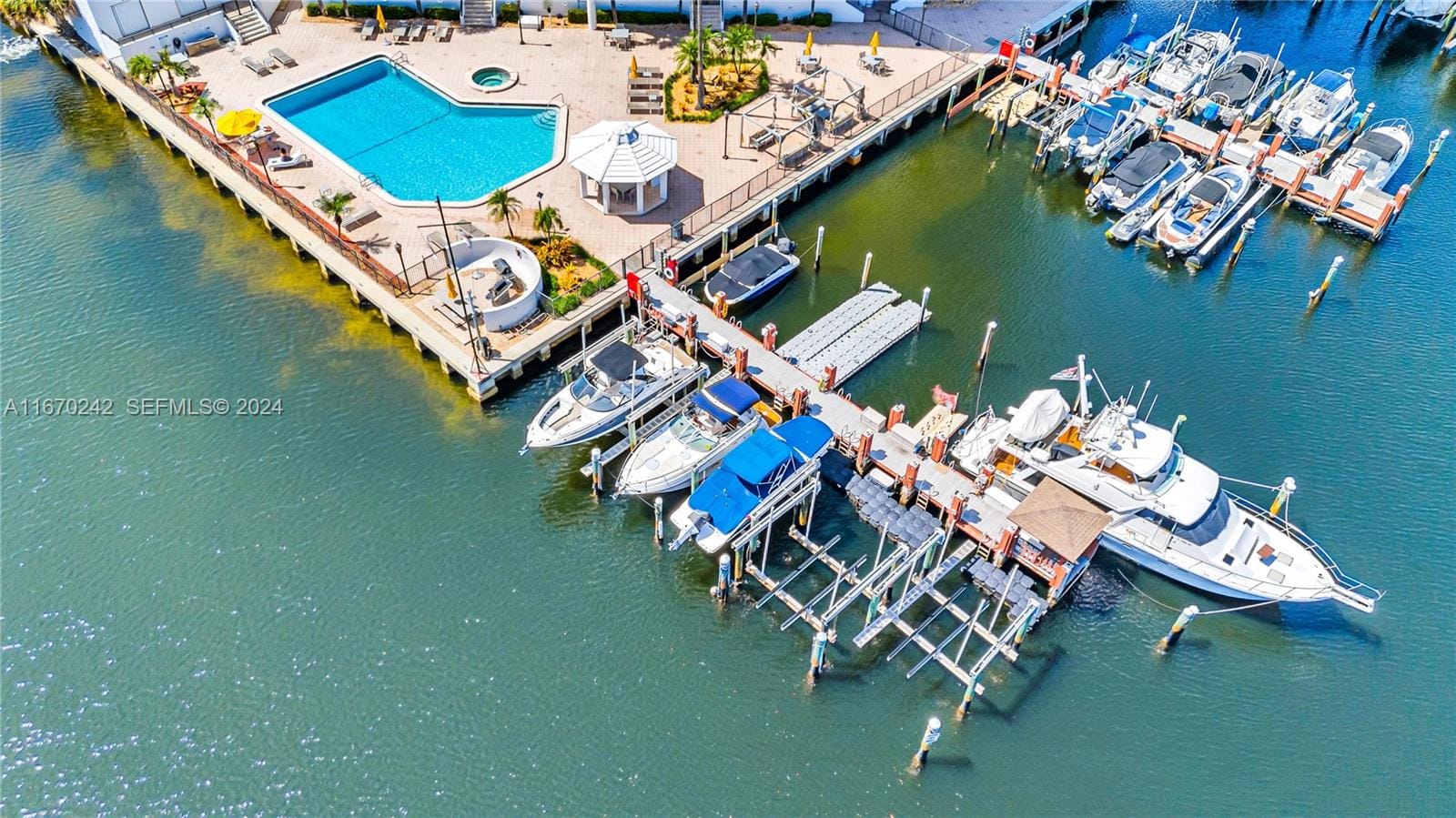 300 Three Islands Boulevard 815, Hallandale Beach, FL 33009 photo 5