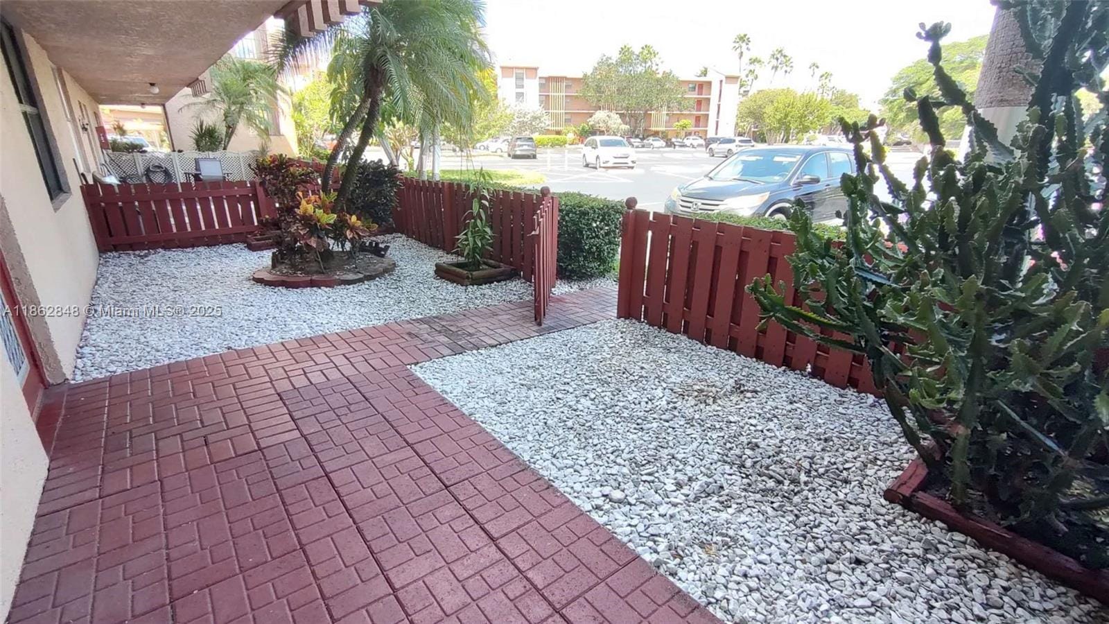 7220 Lake Cir Drive 106, Margate, FL 33063 photo 3