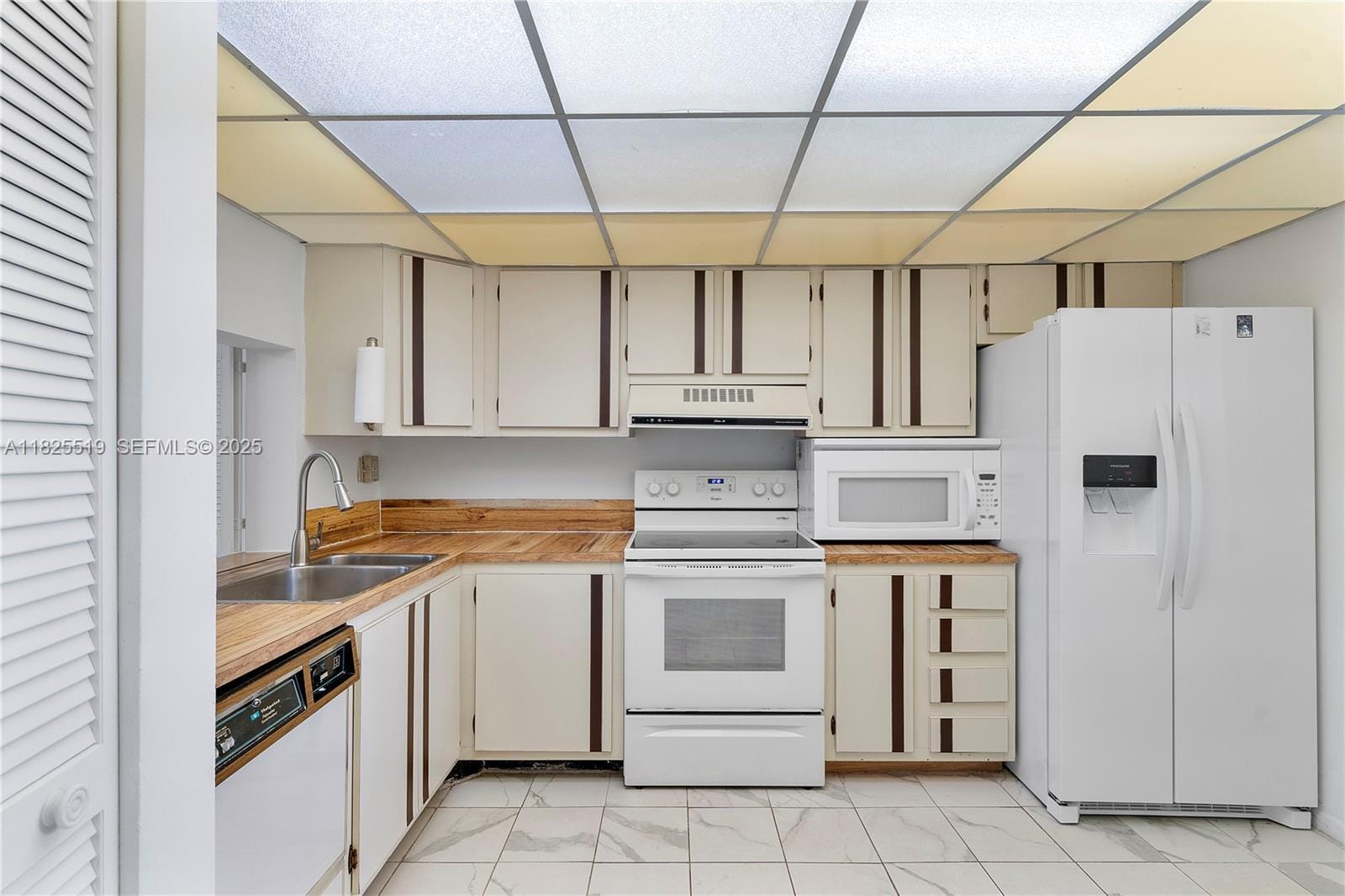 3940 Inverrary Boulevard 106-A, Lauderhill, FL 33319 photo 3