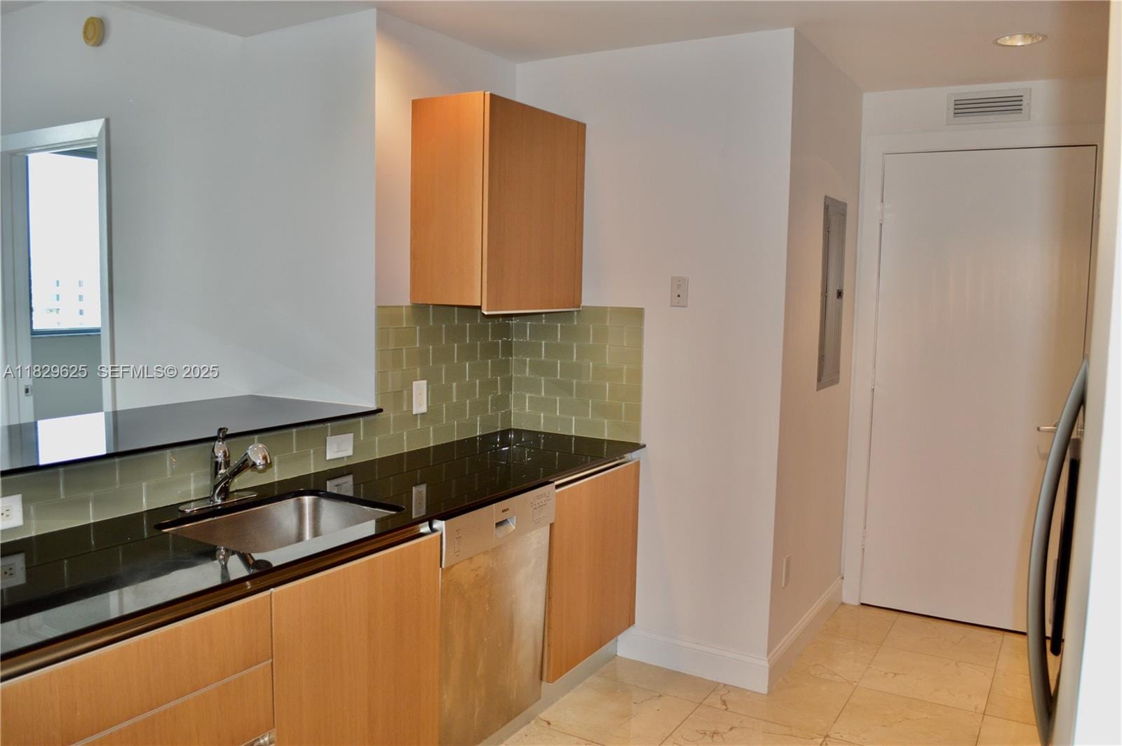 1060 Brickell Avenue 3705, Miami, FL 33131 photo 4