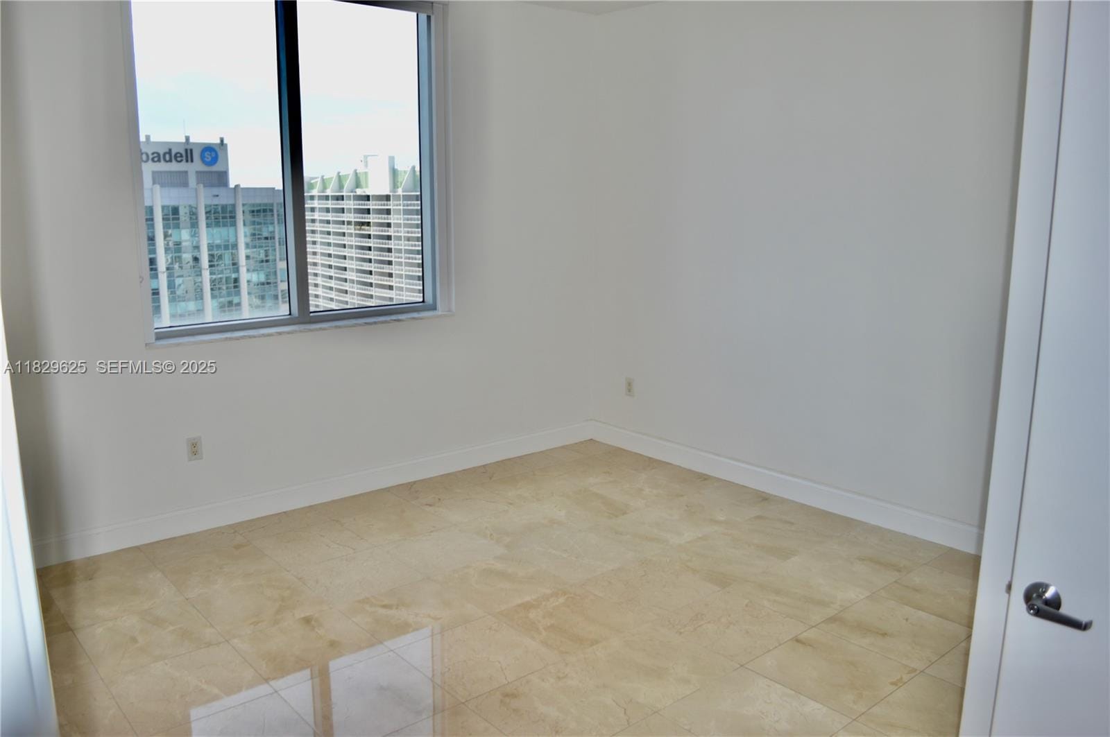 1060 Brickell Avenue 3705, Miami, FL 33131 photo 8