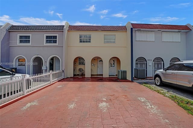 6925 W 3rd Avenue, sold in 2nd Addn To Palm Springs, Hialeah, FL