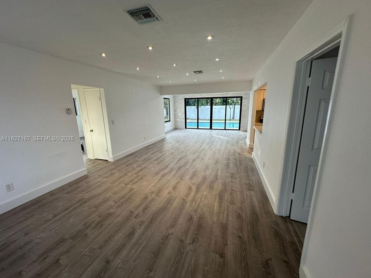 21410 NE 24th Court, Miami, FL 33180 photo 19