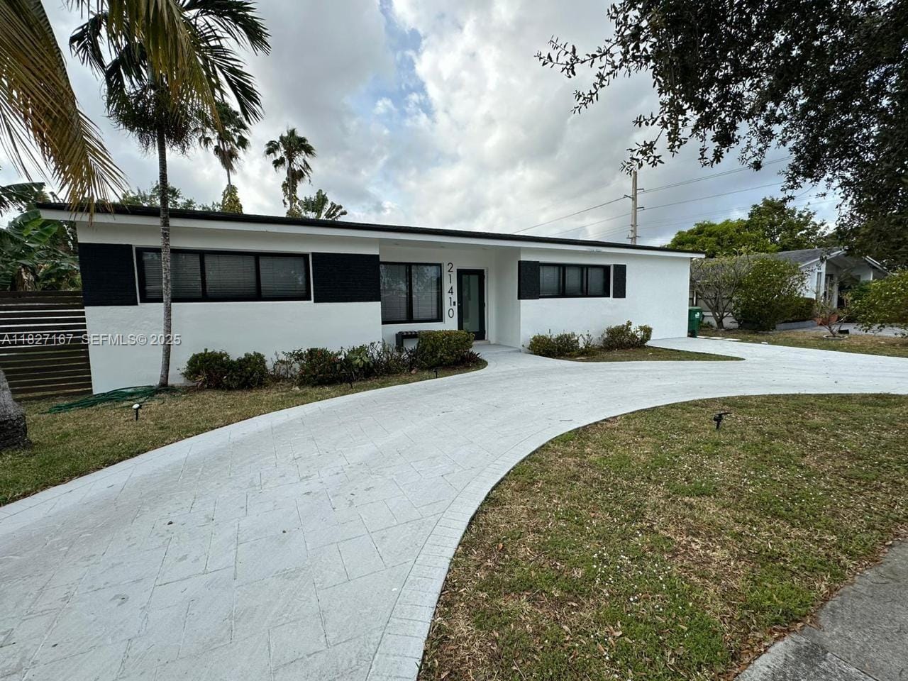 21410 NE 24th Court, Miami, FL 33180 photo 3