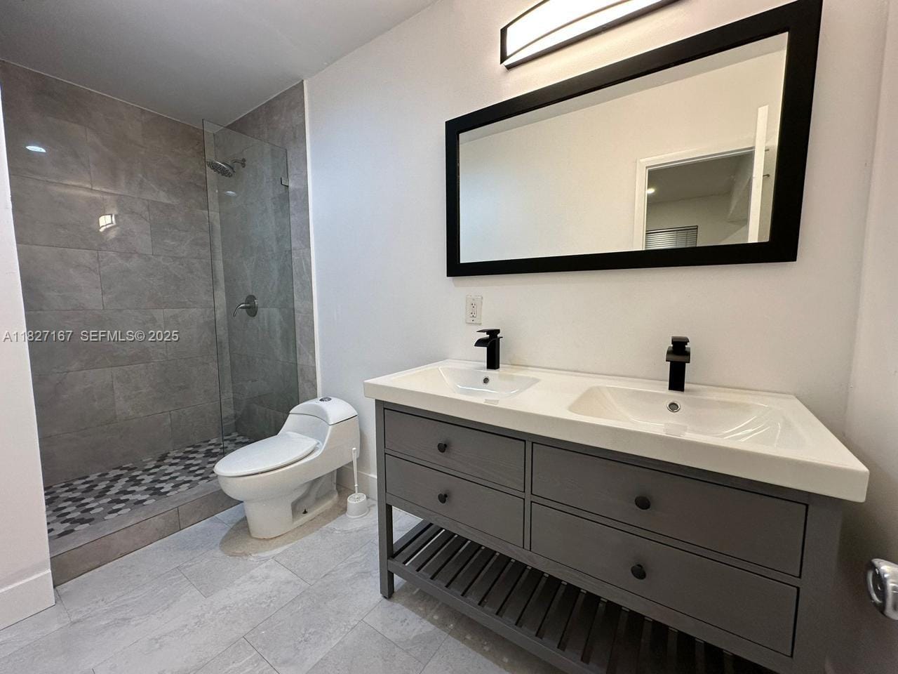 21410 NE 24th Court, Miami, FL 33180 photo 30