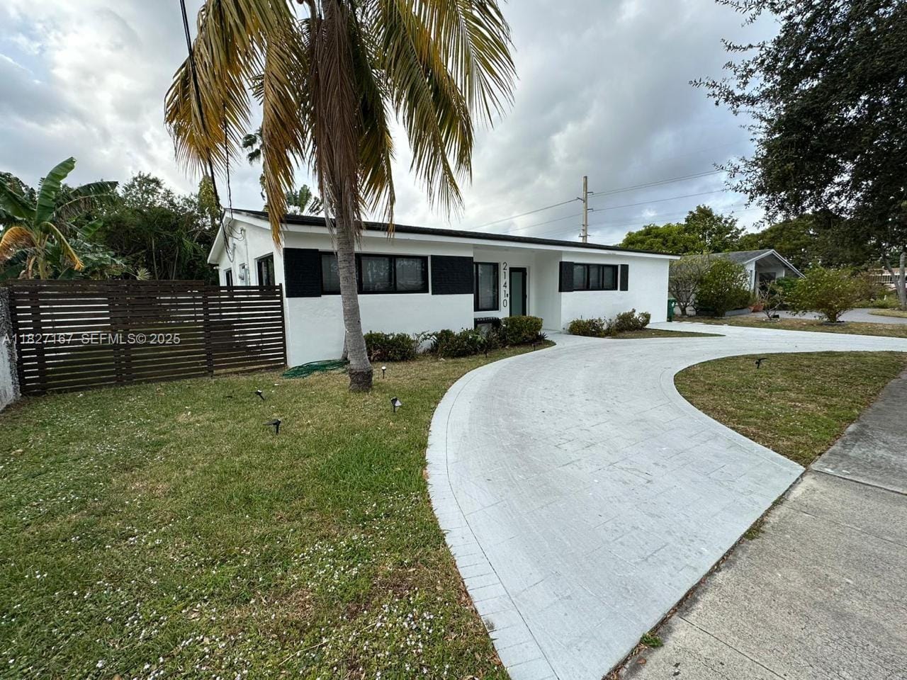 21410 NE 24th Court, Miami, FL 33180 photo 6