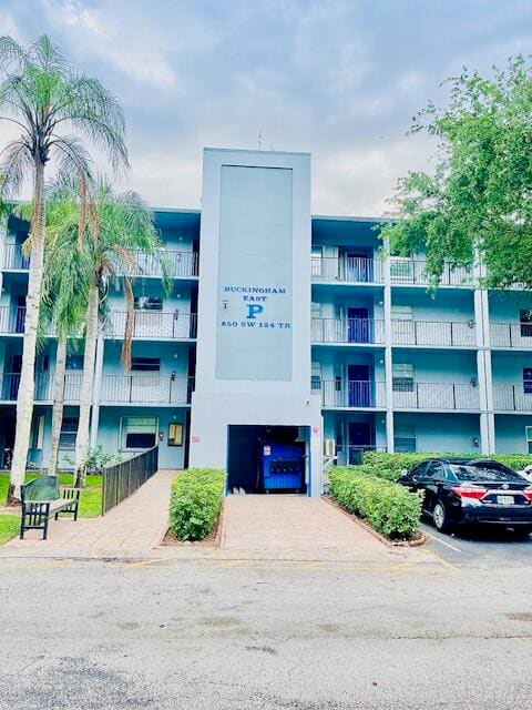 650 SW 124th Terrace 202p, sold in Buckingham East At Century, Pembroke Pines, FL