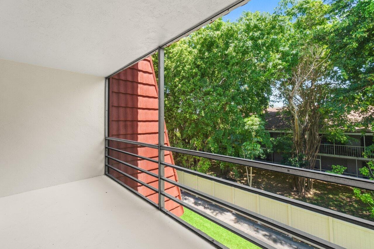 22615 SW 66th Avenue 310, Boca Raton, FL 33428 photo 18