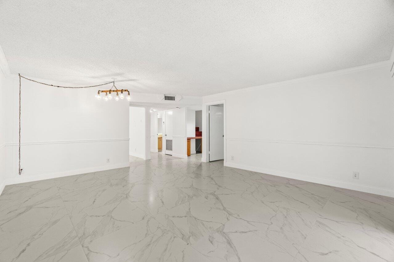 22615 SW 66th Avenue 310, Boca Raton, FL 33428 photo 4