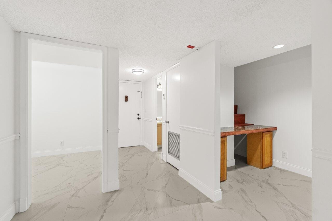 22615 SW 66th Avenue 310, Boca Raton, FL 33428 photo 5
