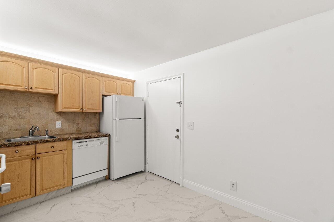 22615 SW 66th Avenue 310, Boca Raton, FL 33428 photo 6