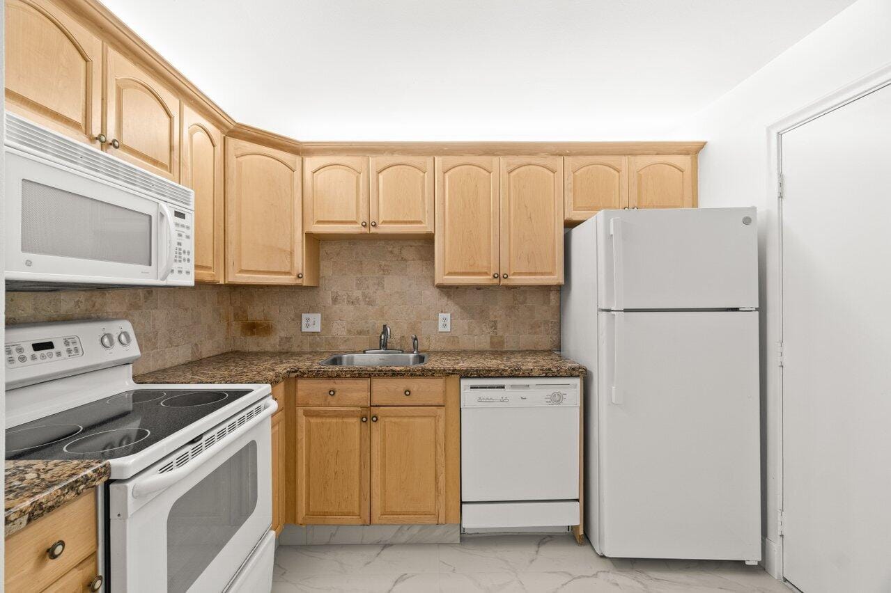 22615 SW 66th Avenue 310, Boca Raton, FL 33428 photo 8