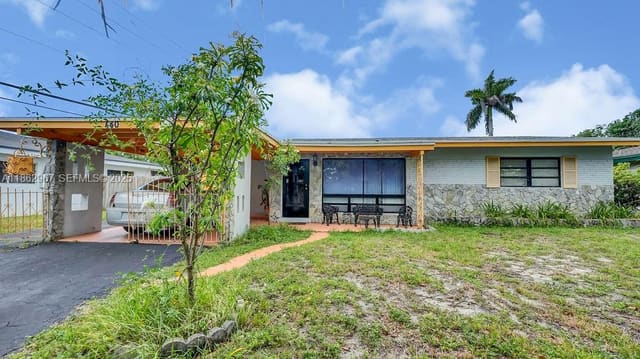 440 SW 29th Terrace, sold in Melrose Manor, Fort Lauderdale, FL