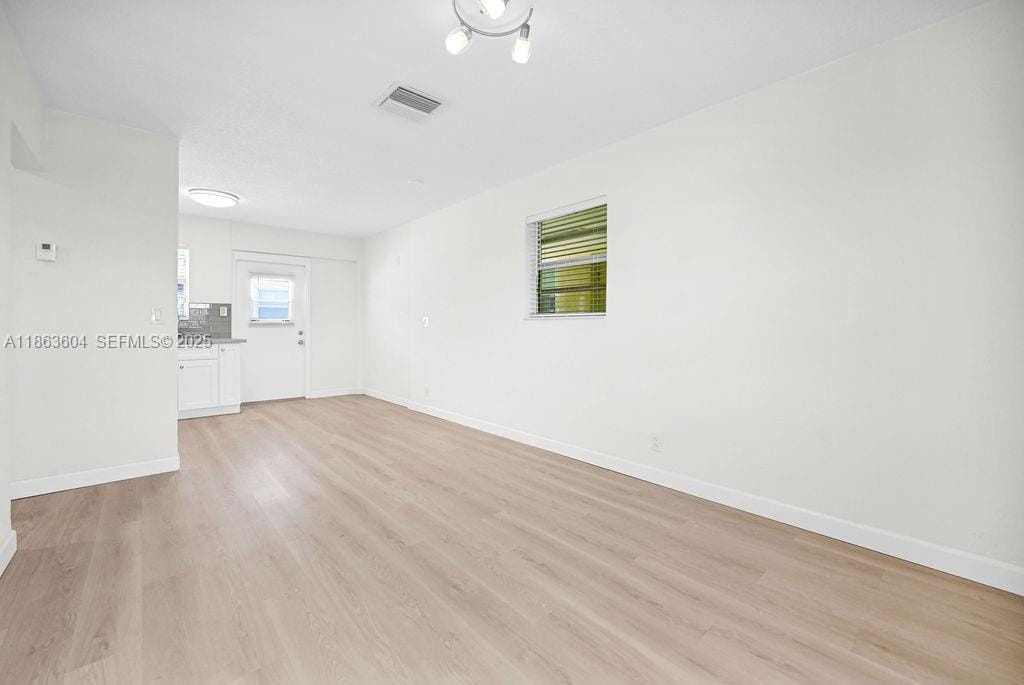 1301 N 12th Court 3B — photo 3