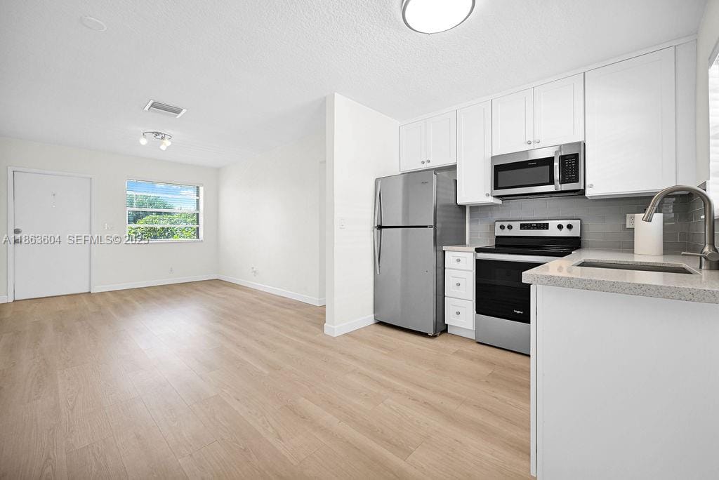 1301 N 12th Court 3B — photo 6