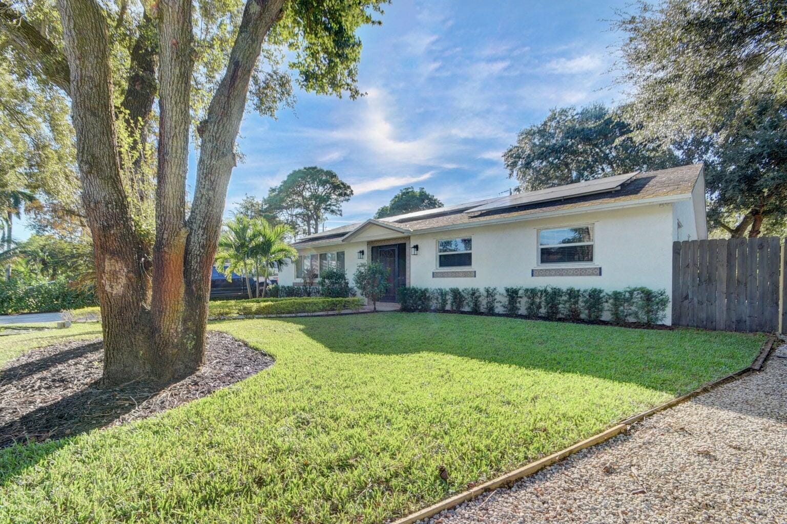 7665 3rd Terrace, Lake Worth, FL 33463 photo 2