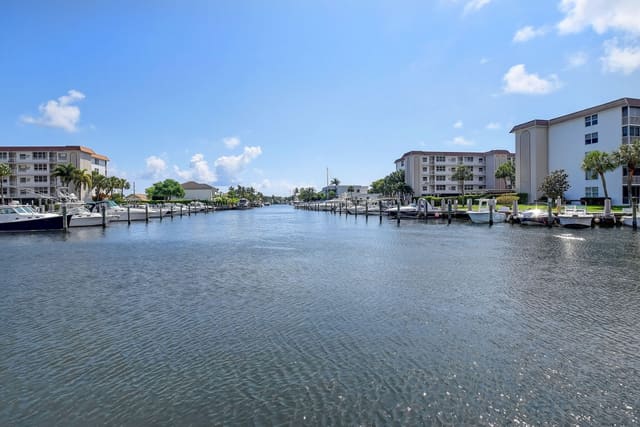 921 Gardenia Drive 371, Delray Beach, FL 33483