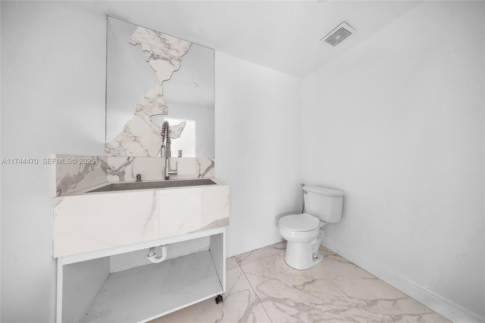 2145 W 60th Street — photo 4