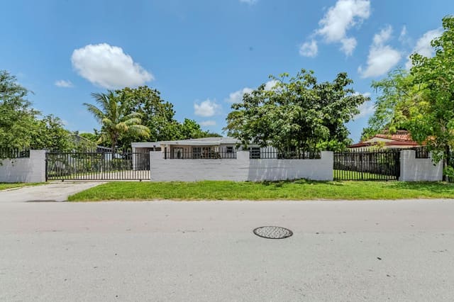 745 NW 144th Street, sold in Biscayne Gardens, Miami, FL