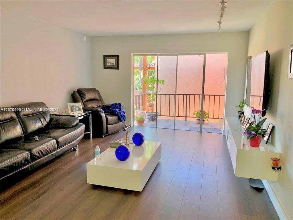 7230 Fairway Drive F8 — photo 2