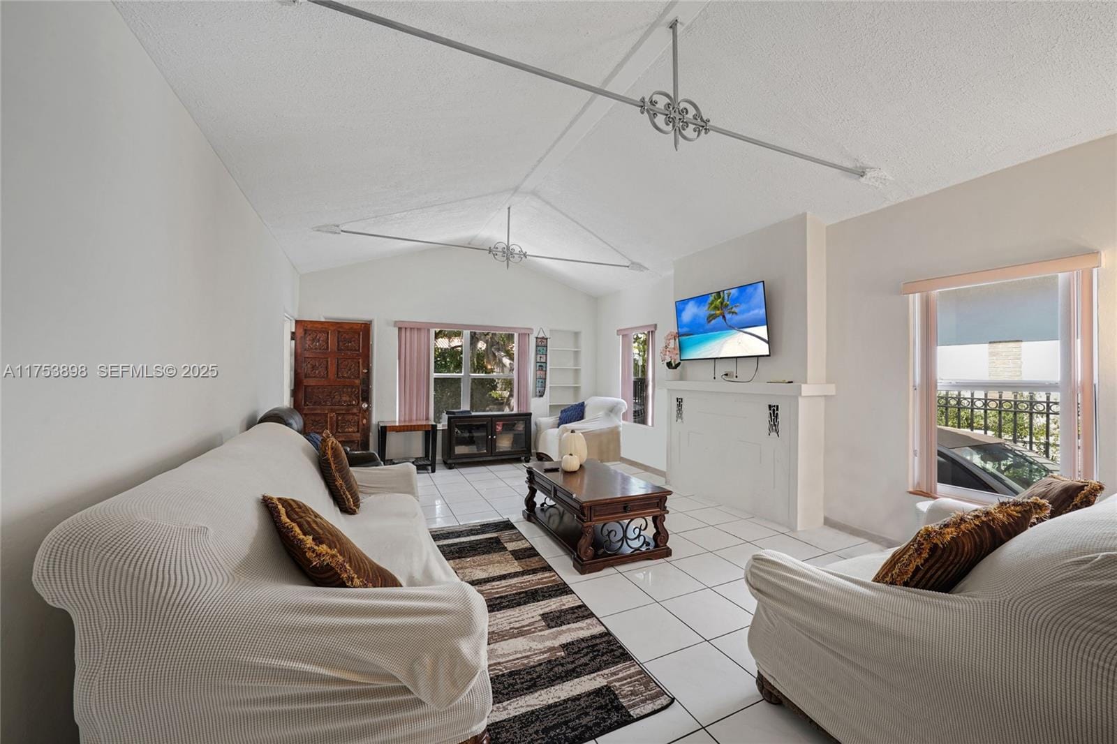 4727 NE 1st Court — photo 11